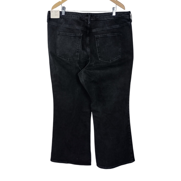 NWT Universal Thread High Rise Flare Jeans In Black Size Womens 20W - Picture 3 of 8